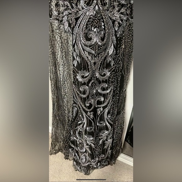 I’m selling my prom dress by JaszCouture - Picture 5 of 5